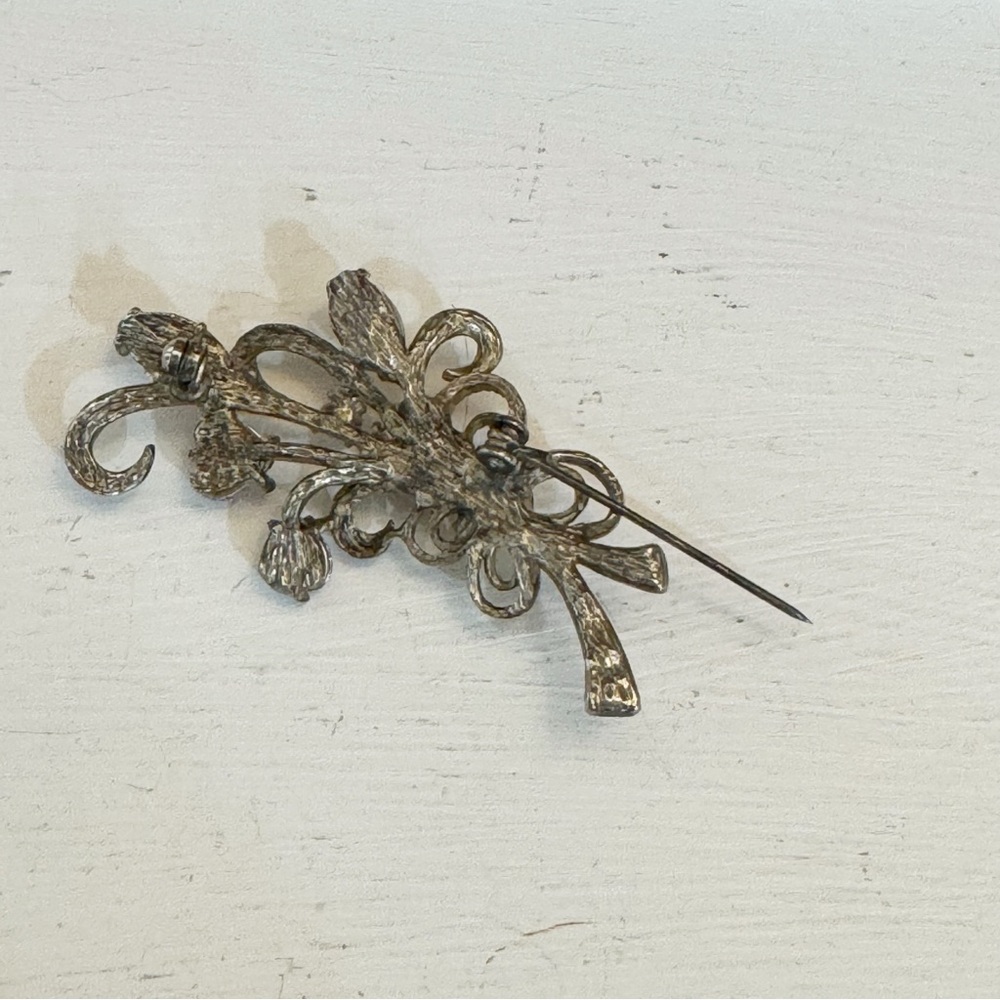 Vintage 1950s Silver ToneP Faux Pearl Rhinestone Flower Bouquet Brooch - Picture 3 of 7